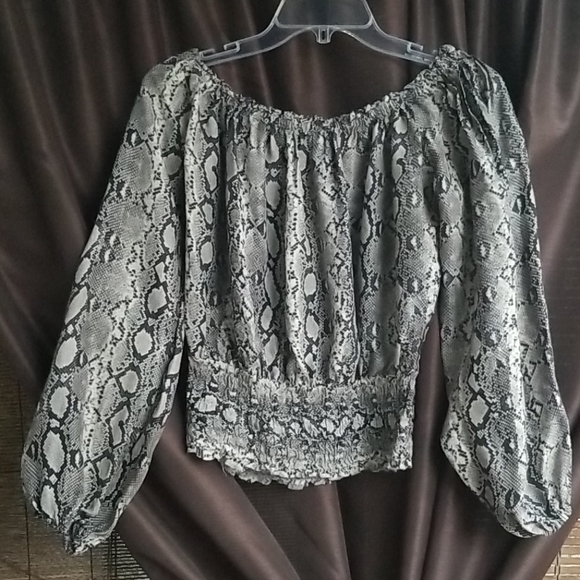 Top - Picture 5 of 7